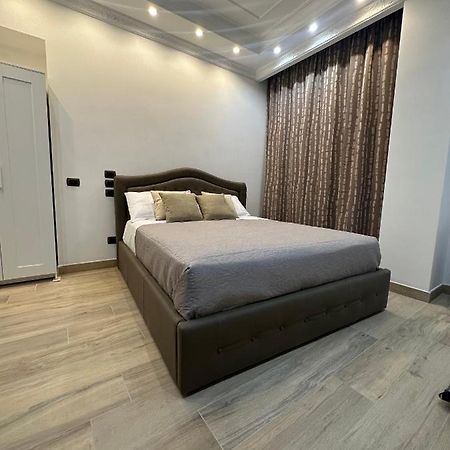 Le Chic Rooms Νάπολη Εξωτερικό φωτογραφία