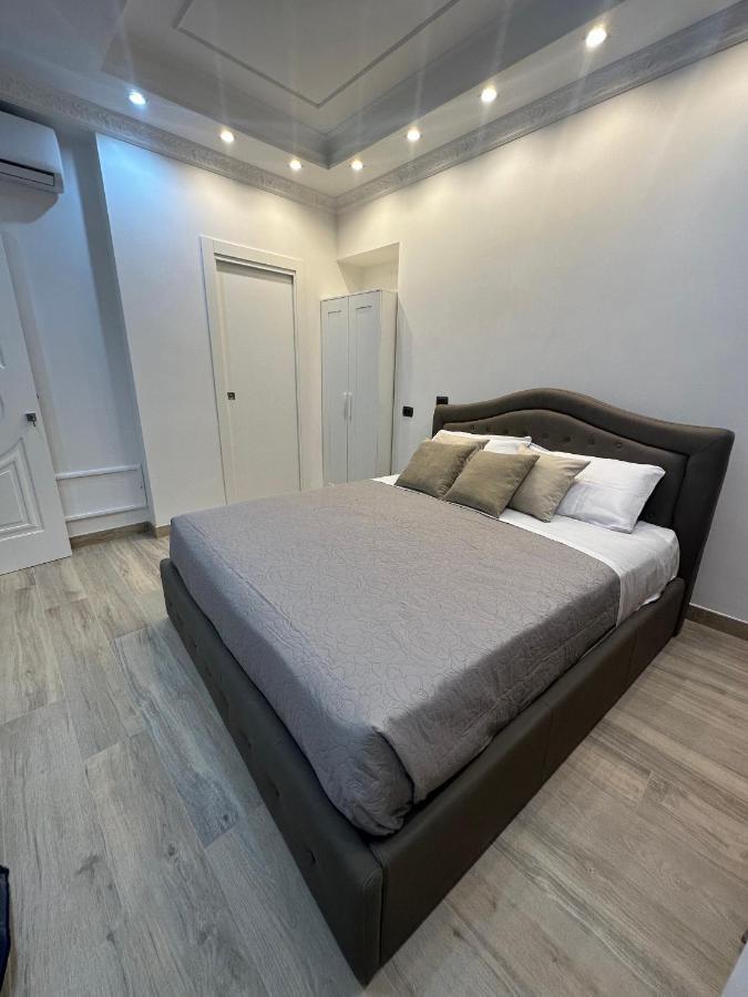 Le Chic Rooms Νάπολη Εξωτερικό φωτογραφία