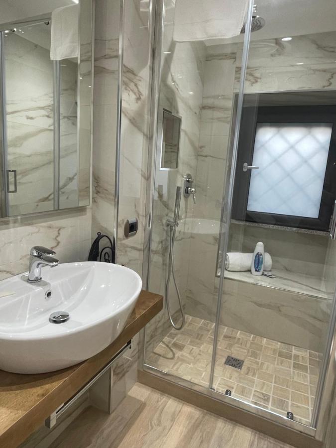Le Chic Rooms Νάπολη Εξωτερικό φωτογραφία